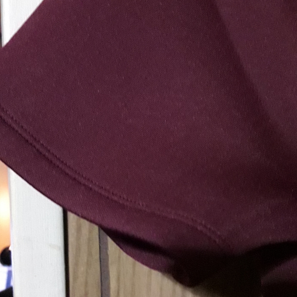 Brand new diagonal cut blouse with long trail - Picture 6 of 8